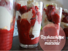 Truskawkowe marzenie – sorbet truskawkowy z lodami śmietankowymi