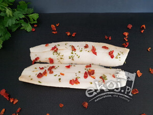 Śledzie marynowane z SUSZONYMI POMIDORAMI w słoiku 300g Seafood