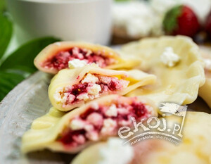 Pierogi z serem i truskawkami 500g Kowal