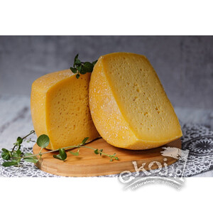 Ser krowi dojrzewający NieWinna Krówka ok. 220g Sery Łomnickie